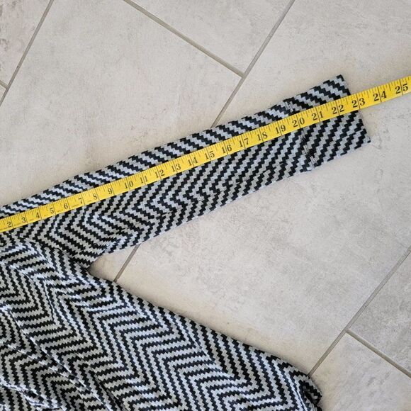 Trina Turk Black‎ Gray Stripe Drape Front Cardigan size 0 (S) - Picture 7 of 7